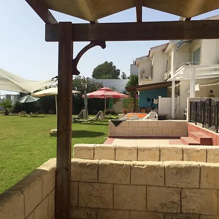 Ambruzzo Beach Larnaca