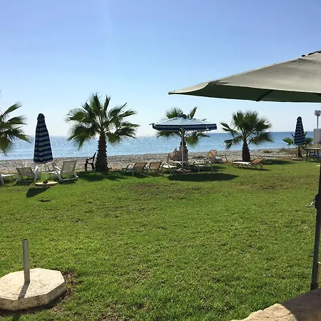 Lägenhet Ambruzzo Beach Larnaca